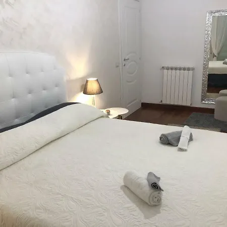 Talenti Little Apartment Rom